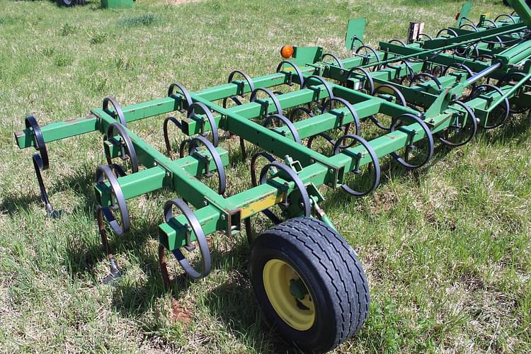 Main image John Deere 960 9