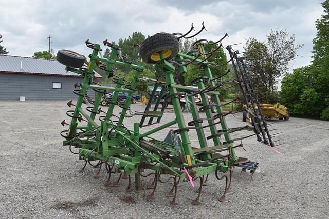 Image of John Deere 960 equipment image 3