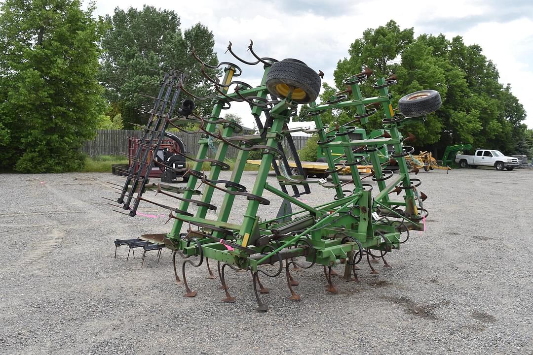 Image of John Deere 960 Primary image