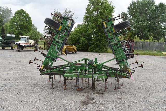 Image of John Deere 960 equipment image 2