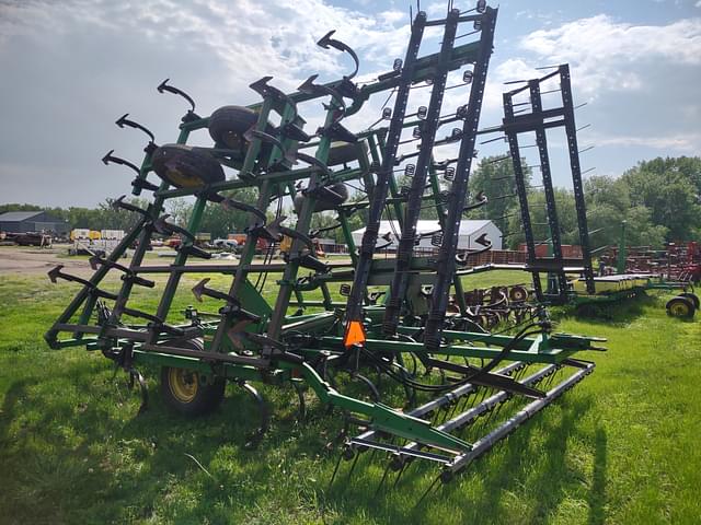 Image of John Deere 960 equipment image 2