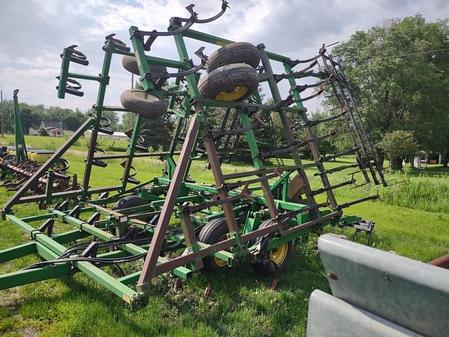 Image of John Deere 960 equipment image 1