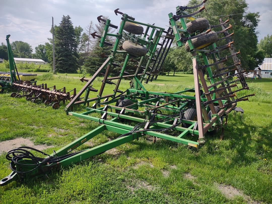 Image of John Deere 960 Primary image