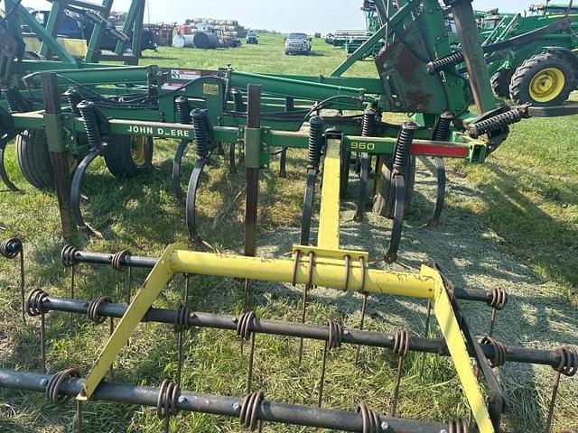 Image of John Deere 960 equipment image 4