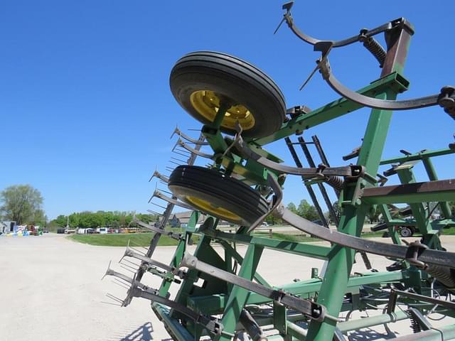 Image of John Deere 960 equipment image 3