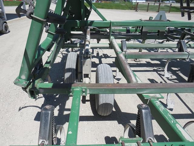 Image of John Deere 960 equipment image 4