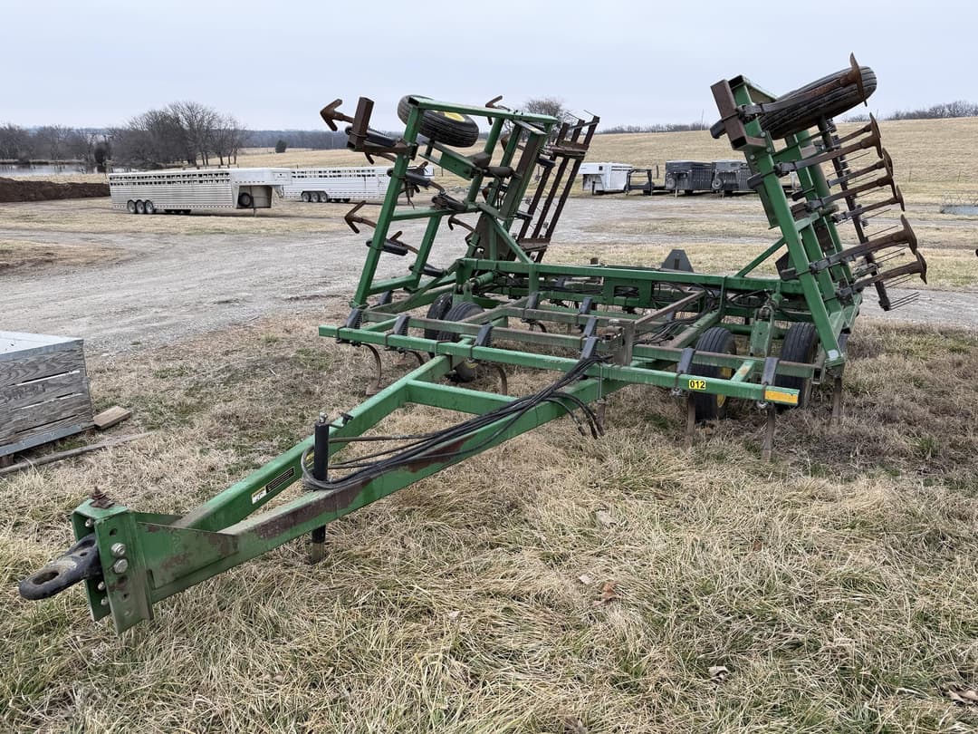 Image of John Deere 960 Image 0