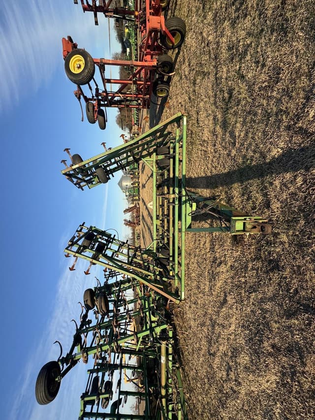 Image of John Deere 960 equipment image 3