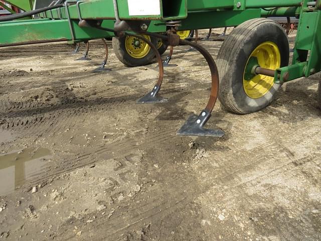 Image of John Deere 960 equipment image 2