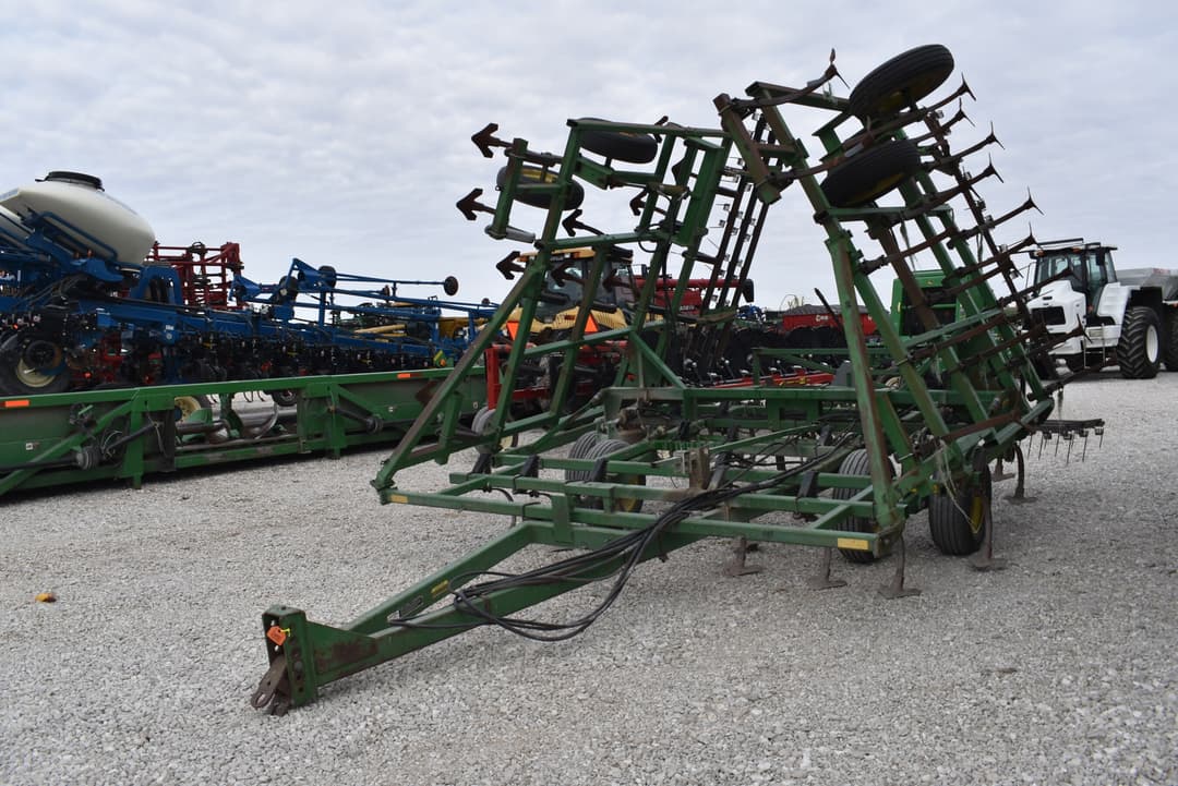 Image of John Deere 960 Primary image