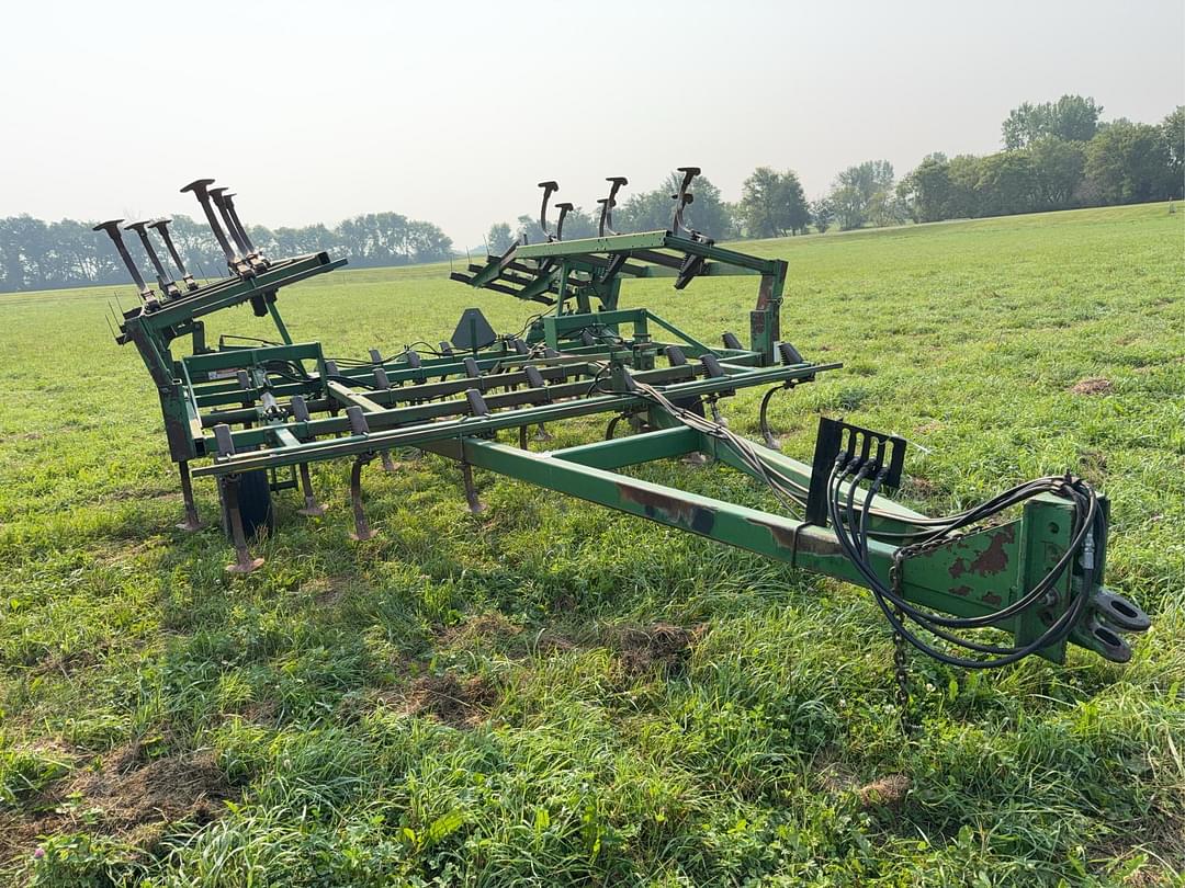 Image of John Deere 960 Primary image