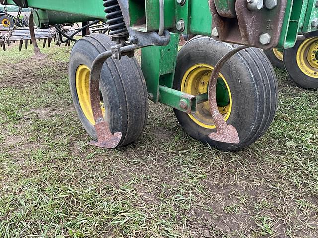 Image of John Deere 960 equipment image 3
