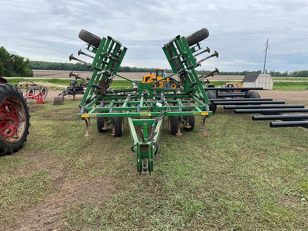 Image of John Deere 960 Primary image