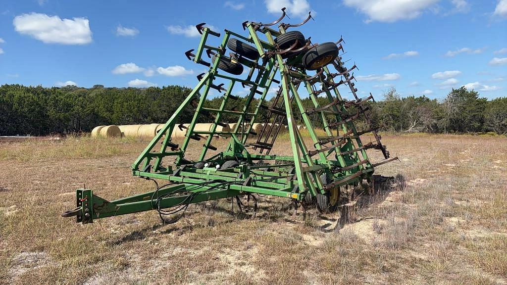 Image of John Deere 960 Primary image