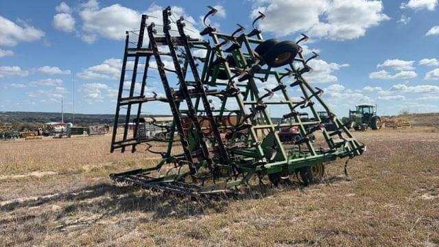 Image of John Deere 960 equipment image 1