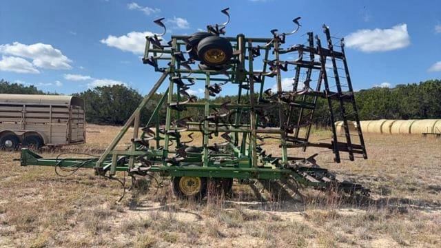 Image of John Deere 960 equipment image 4