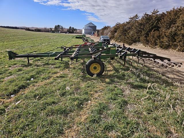 Image of John Deere 960 equipment image 4