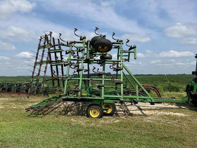 Image of John Deere 960 equipment image 2