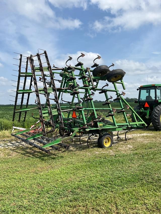 Image of John Deere 960 equipment image 3