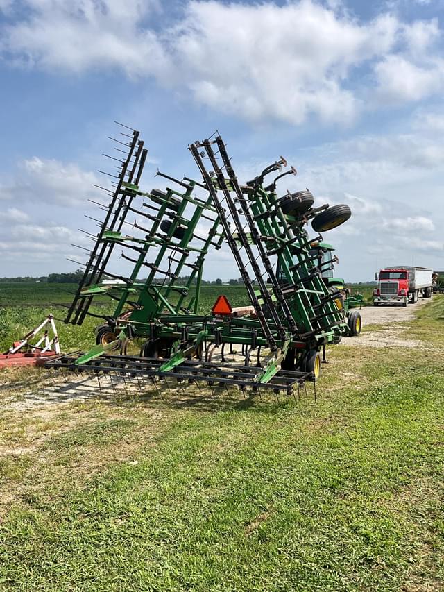 Image of John Deere 960 equipment image 4
