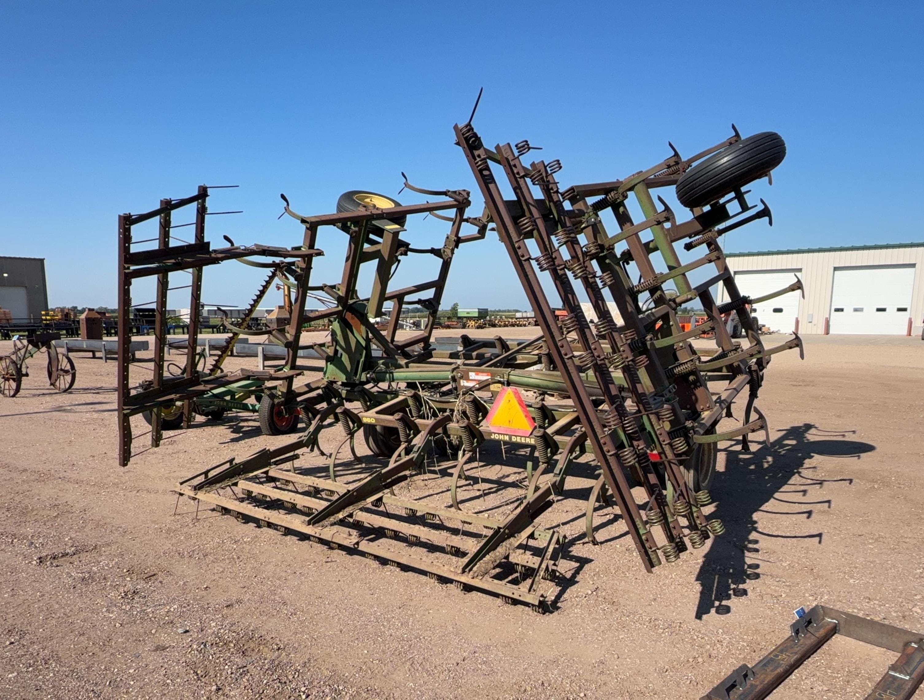 John Deere 960 Equipment Image0