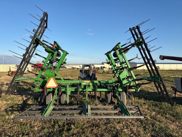 Image of John Deere 960 equipment image 4