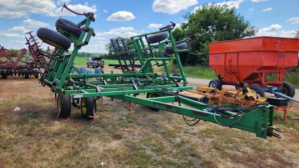 John Deere 960 Equipment Image0