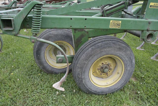 Image of John Deere 960 equipment image 4