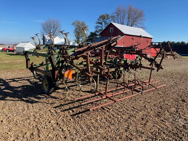 Image of John Deere 960 equipment image 2