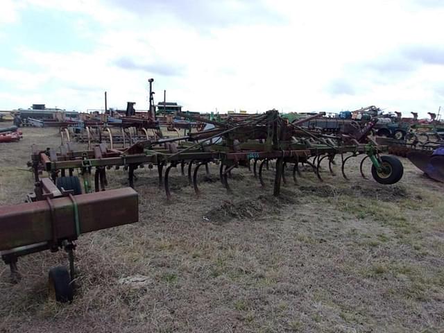 Image of John Deere 960 equipment image 3