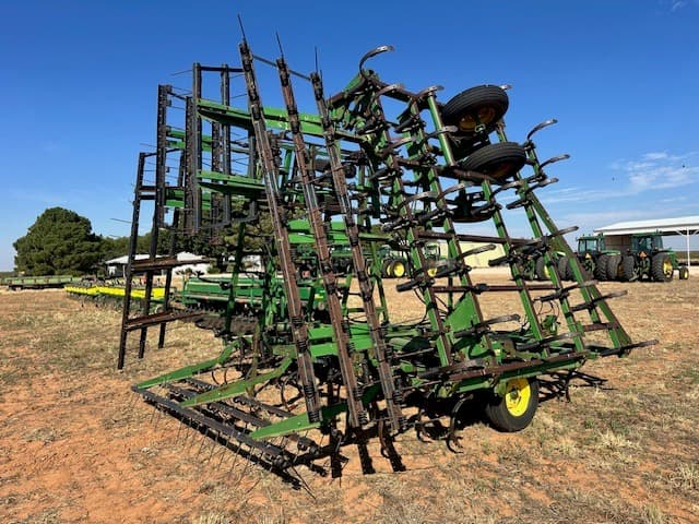 Image of John Deere 960 Image 1