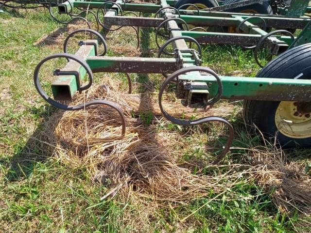 Image of John Deere 960 equipment image 4