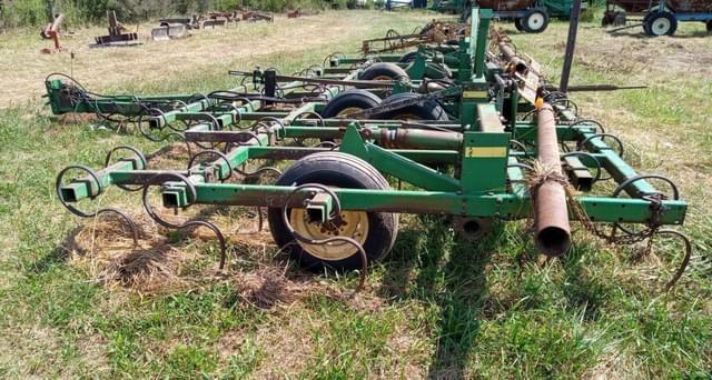 Image of John Deere 960 equipment image 3