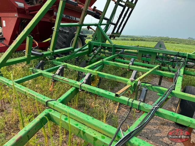 Image of John Deere 960 equipment image 2