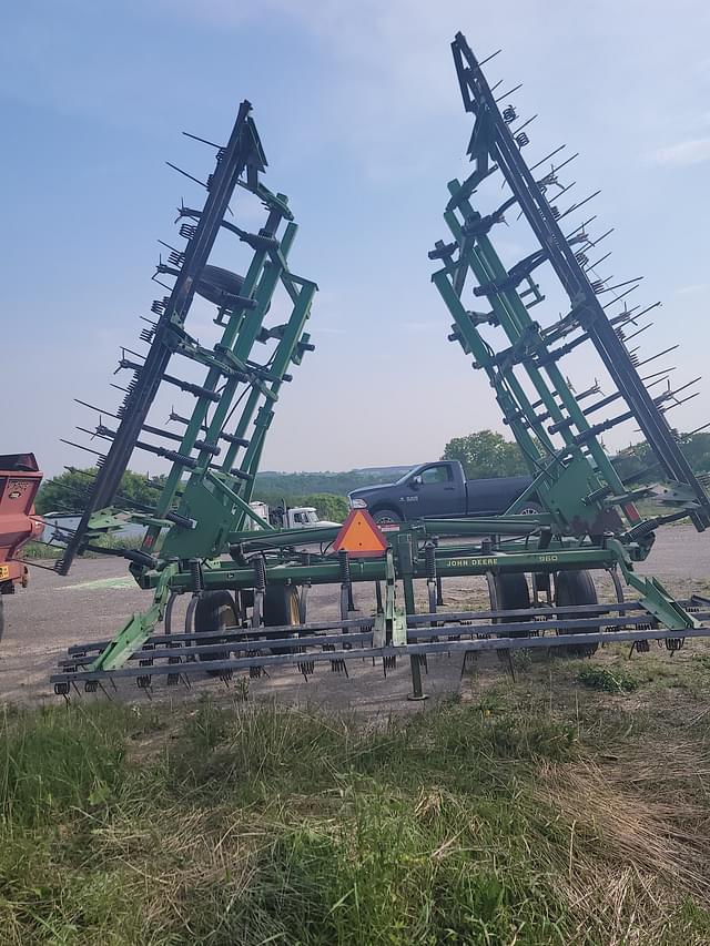Image of John Deere 960 equipment image 3