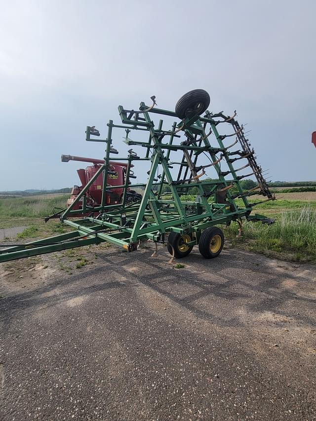 Image of John Deere 960 equipment image 2