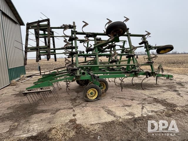 Image of John Deere 960 equipment image 3