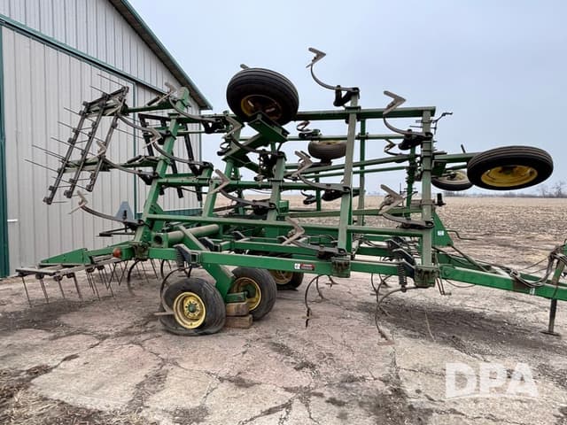 Image of John Deere 960 equipment image 2