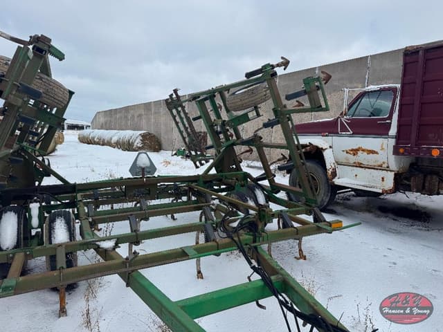 Image of John Deere 960 equipment image 2