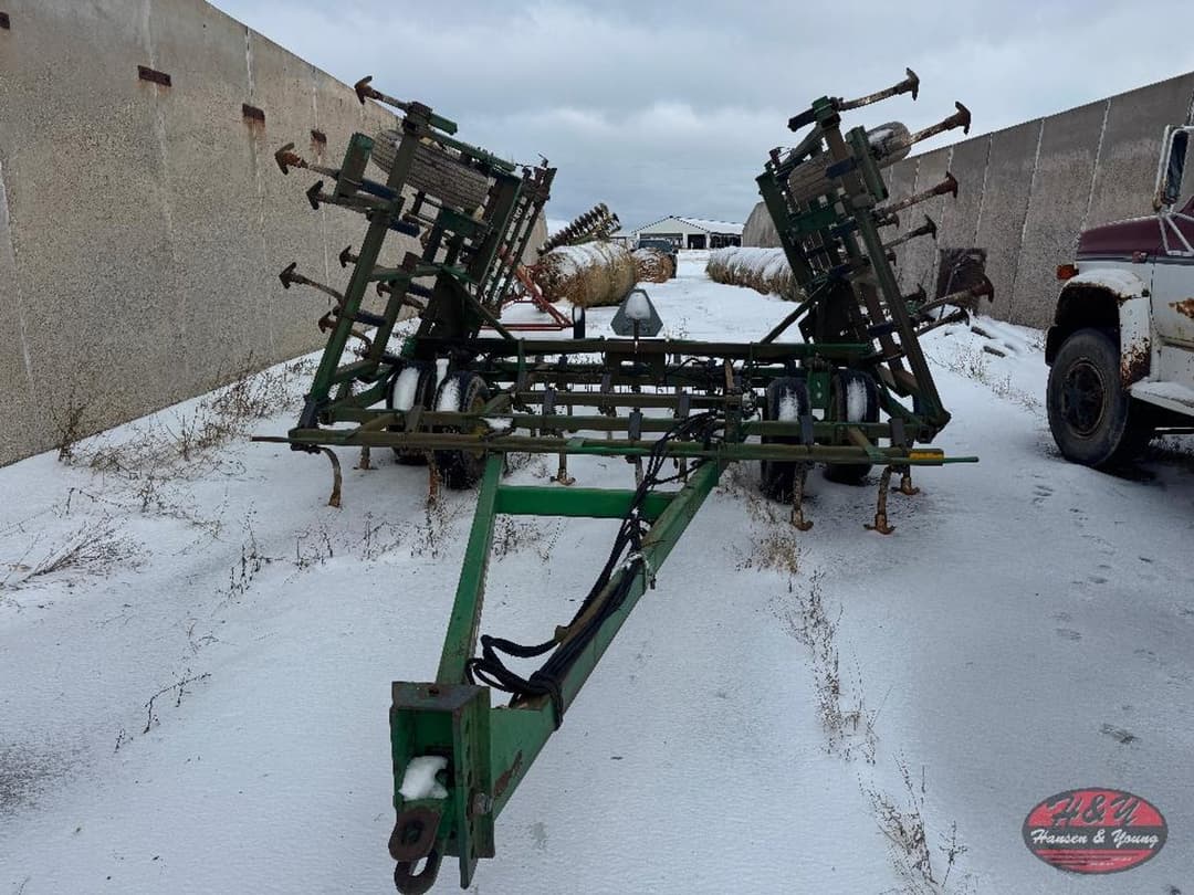 Image of John Deere 960 Primary image