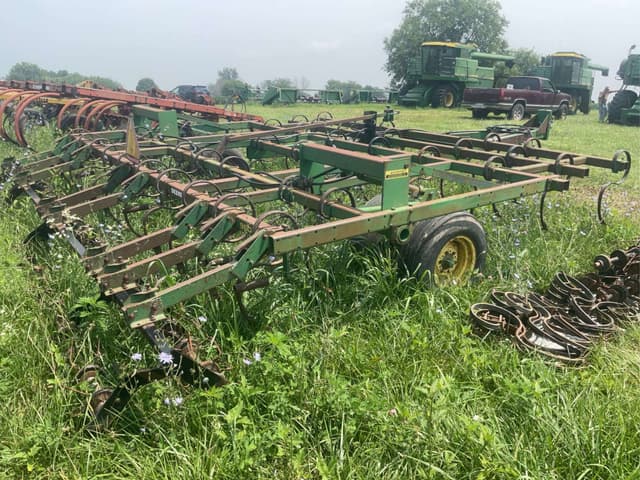 Image of John Deere 960 equipment image 2