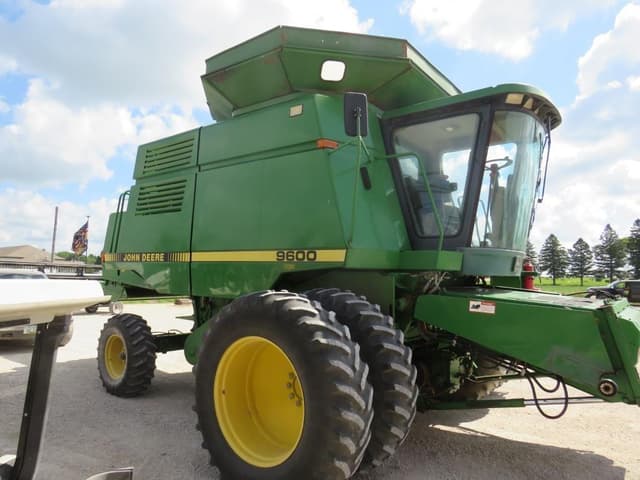 Image of John Deere 9600 equipment image 1