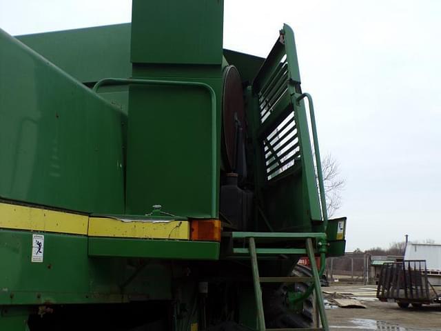Image of John Deere 9600 equipment image 3