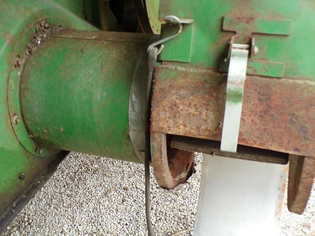 Image of John Deere 9600 equipment image 2