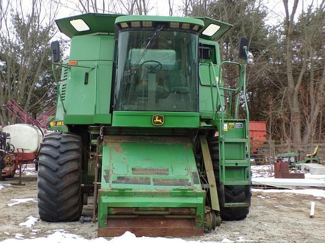 Image of John Deere 9600 equipment image 1