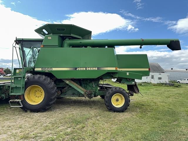 Image of John Deere 9600 equipment image 1