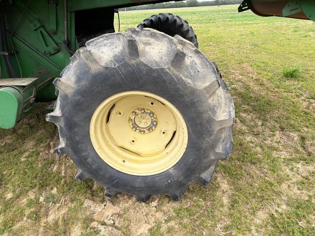 Image of John Deere 9600 equipment image 4