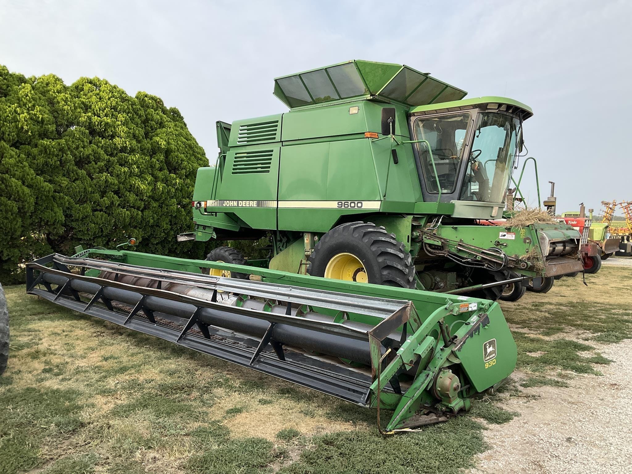 John Deere 9600 Equipment Image0