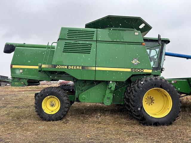 Image of John Deere 9600 equipment image 1