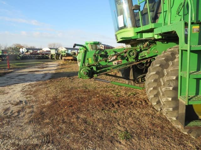 Image of John Deere 9610 equipment image 3
